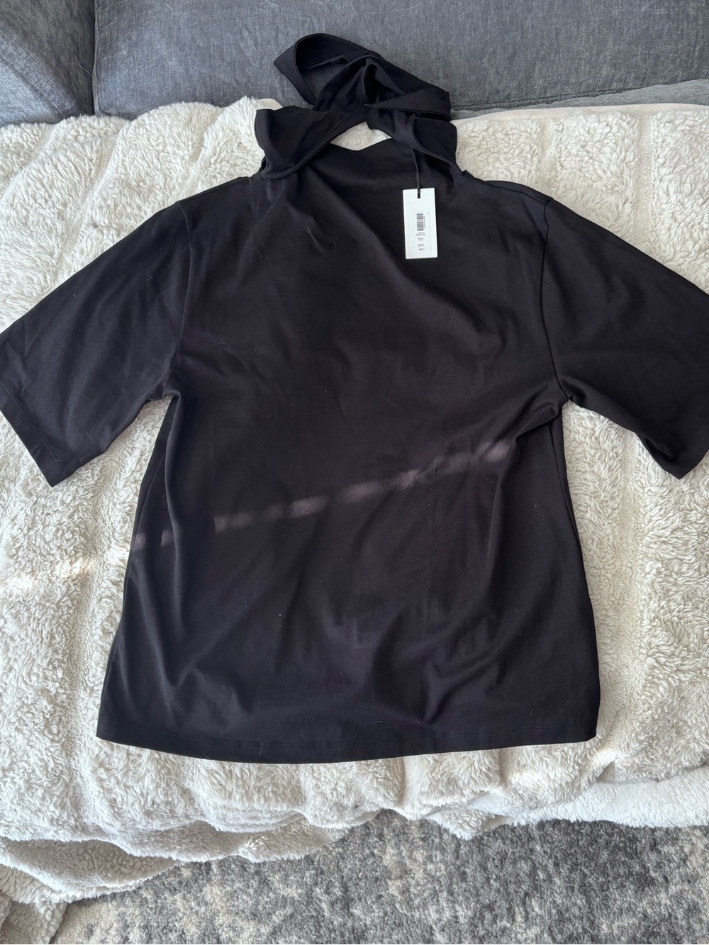 Artizia NWT Brampton Top in Black